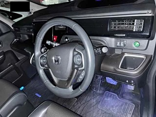 Honda Step Wagon: место водителя